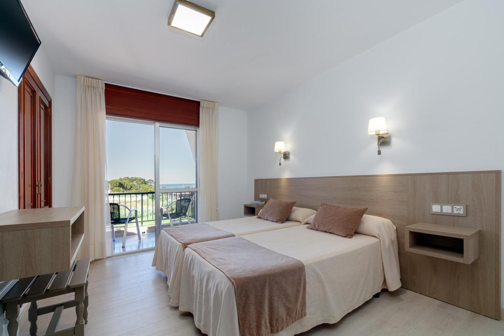 Hotel Gaivota Montalvo Exterior photo